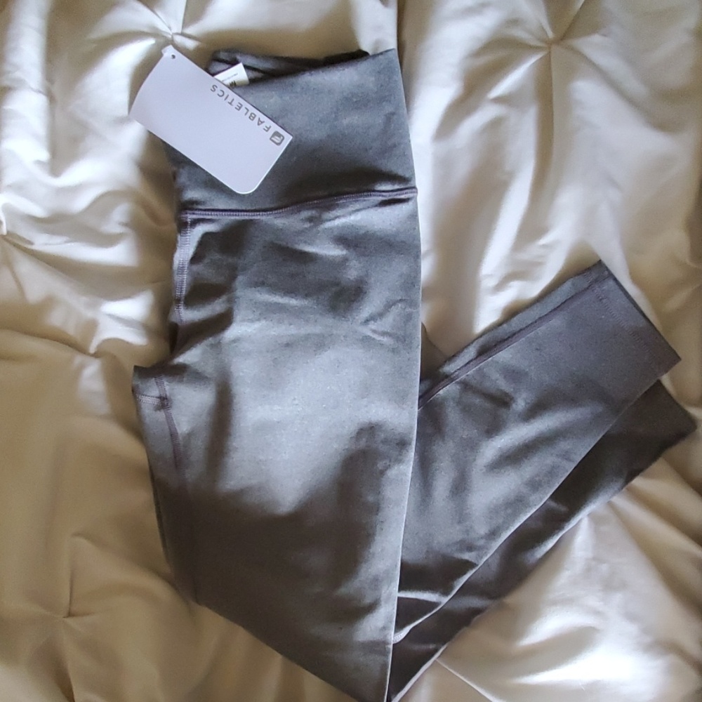 BNWT Fabletics High Waisted Leggings